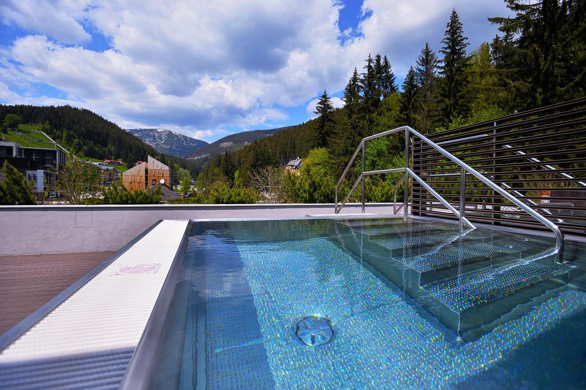 Hotel Pecr Deep Pec pod Snezkou Luaran gambar